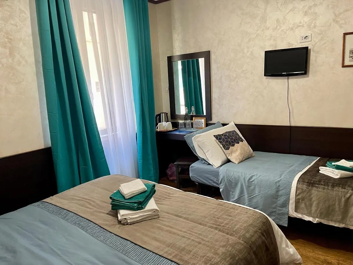 Laura Home Sweet Roma Konukevi