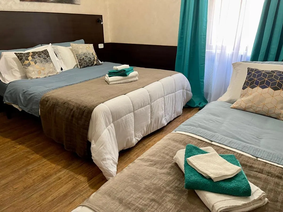 Laura Home Sweet Roma İtalya