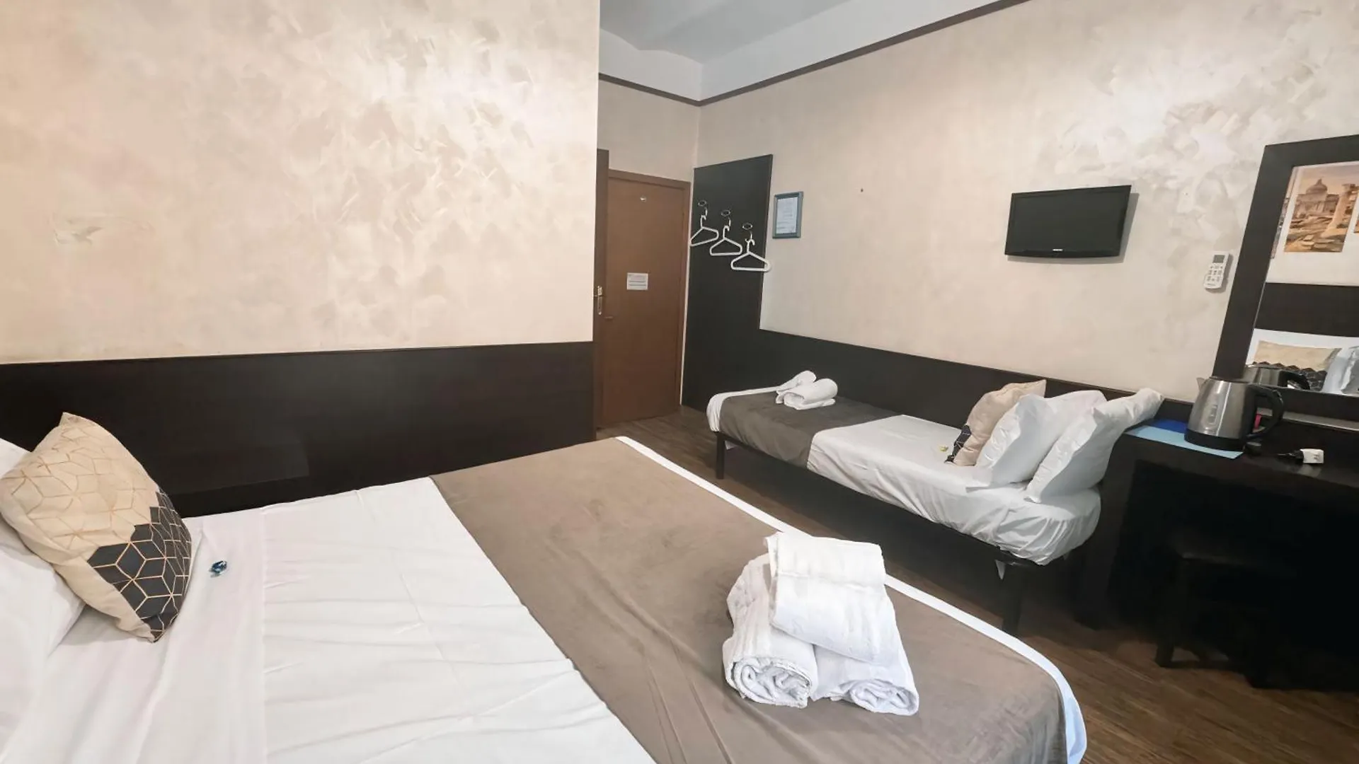 Laura Home Sweet Rome Guest house
